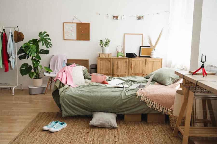 Bedroom 04 — Before